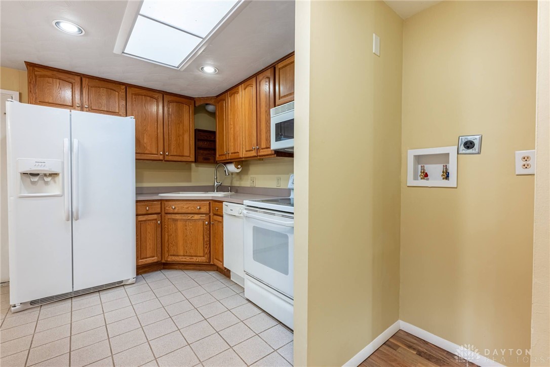 4800 Delba Drive, Dayton, Ohio image 14