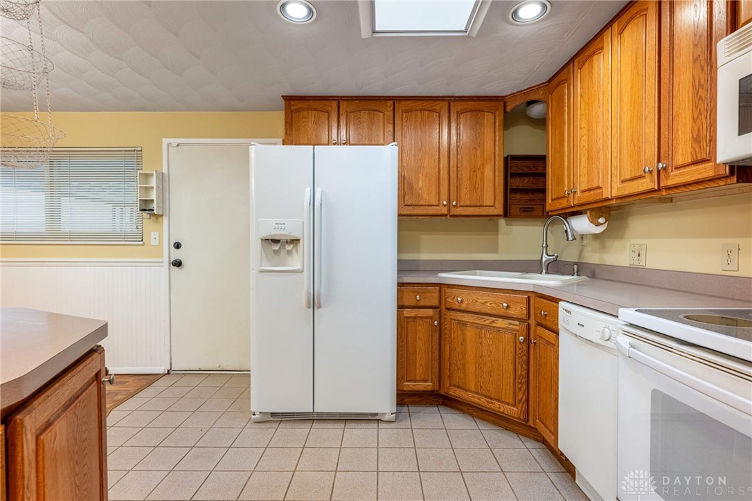 4800 Delba Drive, Dayton, Ohio image 12