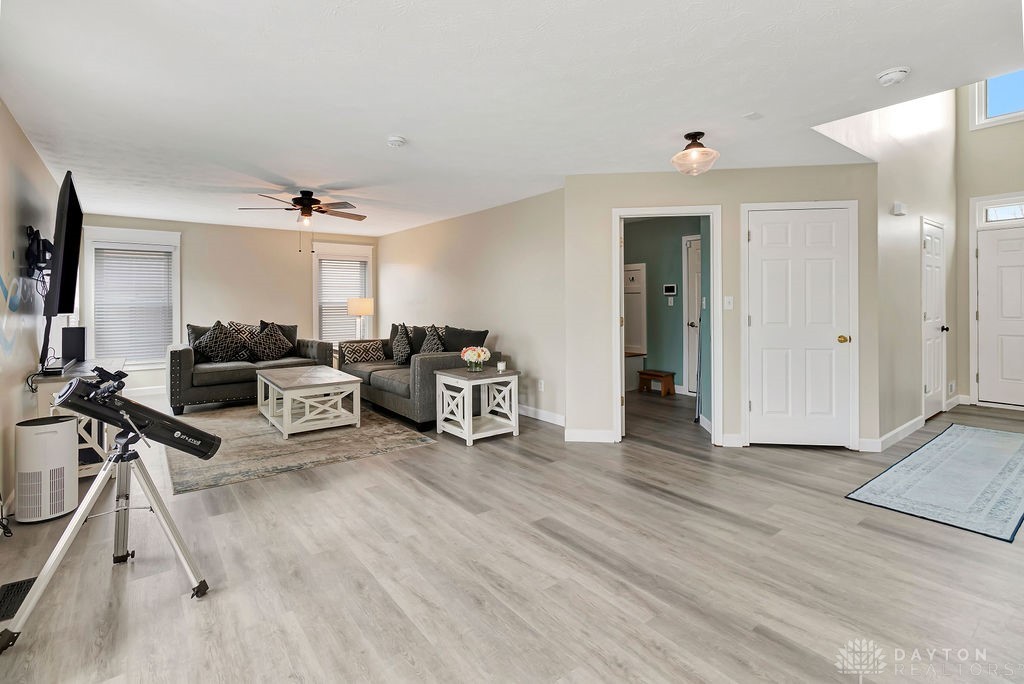185 Kitty Hawk Drive, Springboro, Ohio image 6