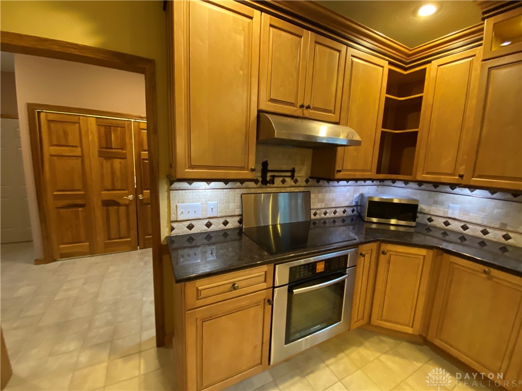 340 Patton Drive, Springboro, Ohio image 7
