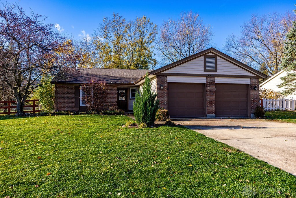 445 Renwood Place, Springboro, Ohio image 1