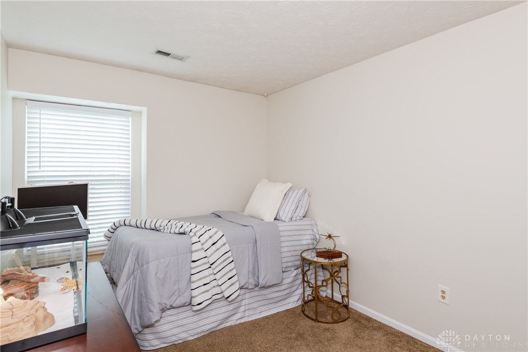 3008 Clearstream Way, Clayton, Ohio image 16
