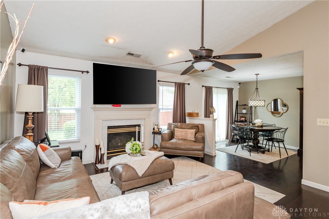 3008 Clearstream Way, Clayton, Ohio image 3