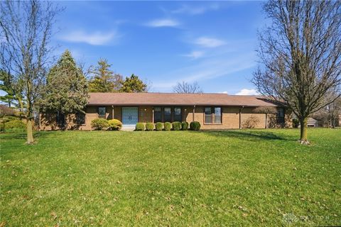 Photo of 6486 Butterfly Way, West Chester, OH 45069 (MLS # 953983)