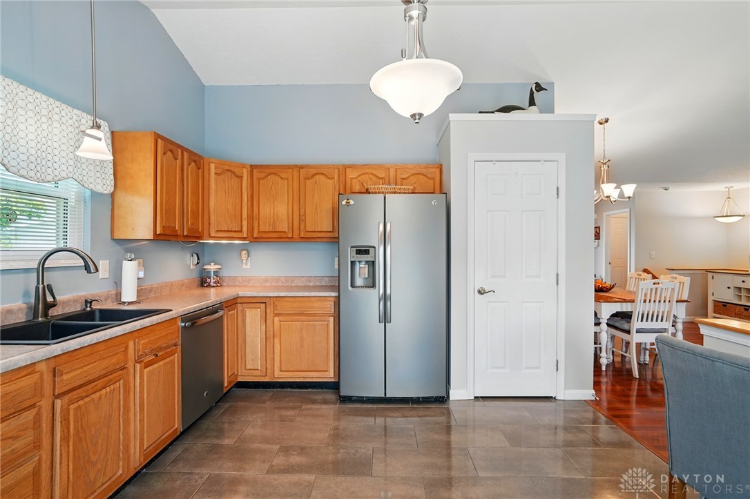 2073 Granny Smith Lane, Middletown, Ohio image 12
