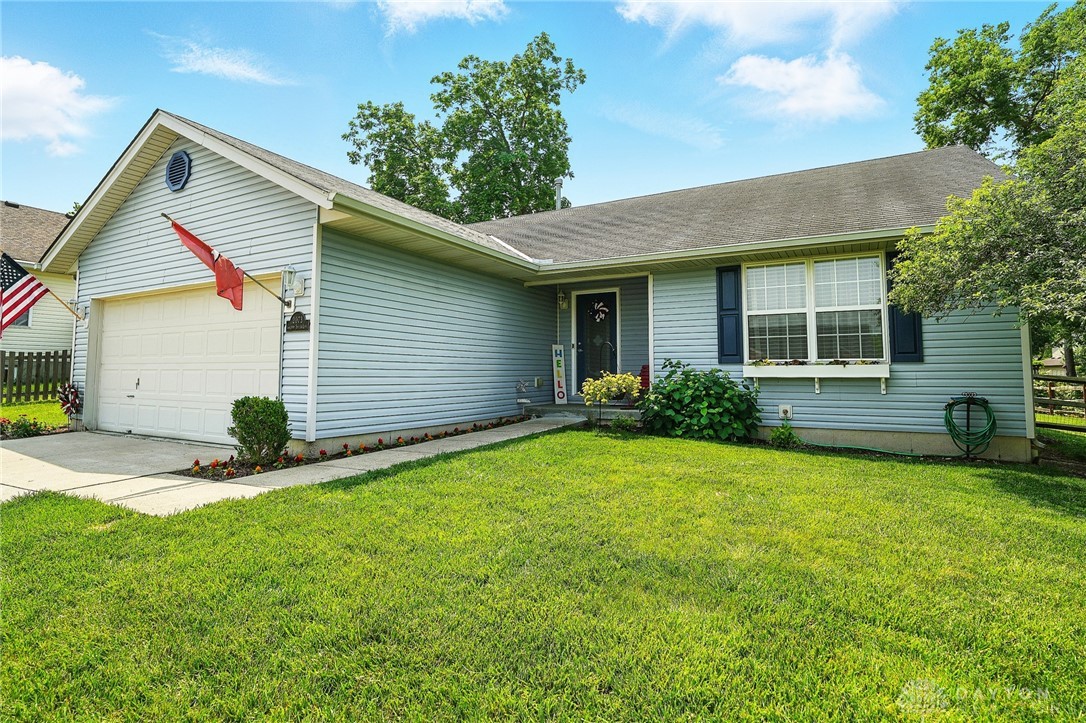 2073 Granny Smith Lane, Middletown, Ohio image 1