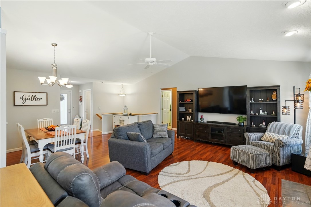 2073 Granny Smith Lane, Middletown, Ohio image 7