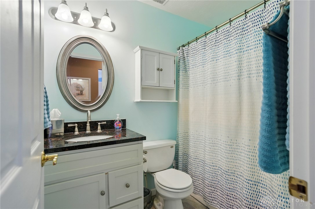 2073 Granny Smith Lane, Middletown, Ohio image 23