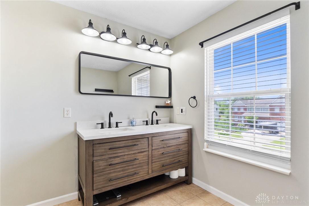 344 Wayside Drive, Beavercreek, Ohio image 36