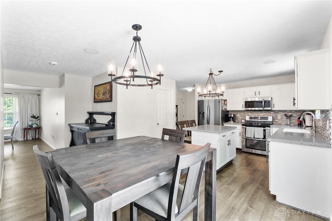 344 Wayside Drive, Beavercreek, Ohio image 18