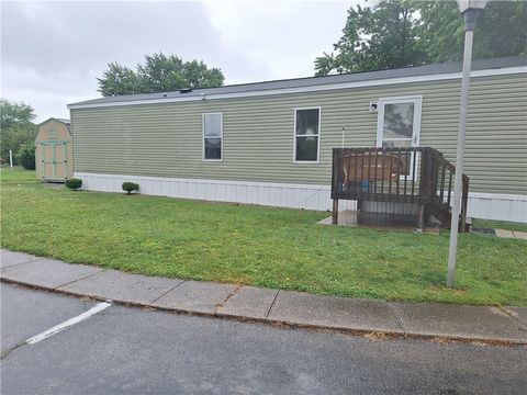 Mobile Home For Sale - 5065 Silverdome Dr<br/> Montgomery County, Dayton, OH 45414