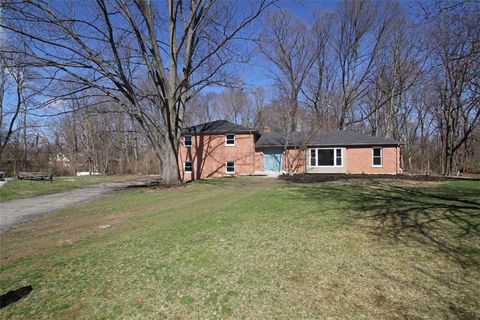 Photo of 5518 Florrel Crest Lane, Harrison Twp, OH 45415 (MLS # 953583)