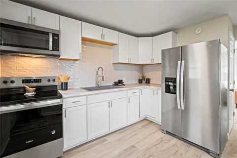 Homes For Sale - 1706 Park Drive<br/> Middletown, OH 45044