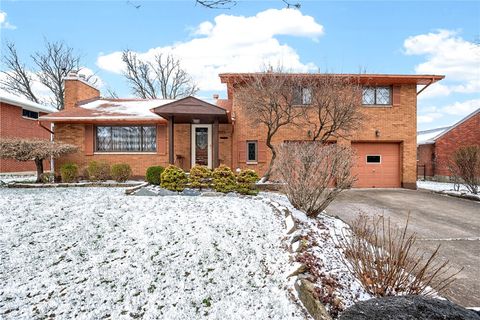 Homes For Sale - 817 Lovetta Drive<br/> Kettering, OH 45429