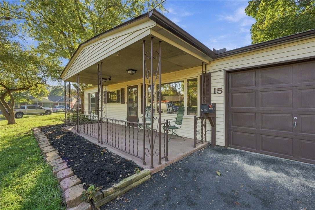 15 Meadowbrook Court