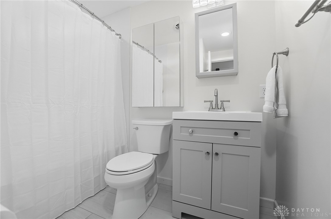 Washington Twp, Ohio 45459, United States, 3 Bedrooms Bedrooms, ,2 BathroomsBathrooms,Residential,Active,220982