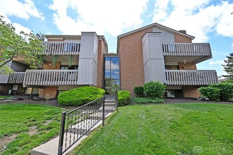 Photo of 1787 Cherokee Drive #B, West Carrollton, OH 45449 (MLS # 957830)