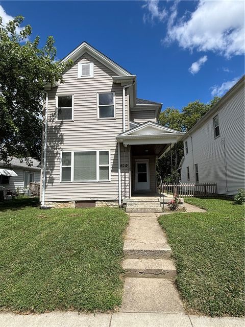 Photo of 639 Huffman Avenue, Dayton, OH 45403 (MLS # 952423)