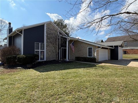 Photo of 143 Timberside Court, Springboro, OH 45066 (MLS # 952727)