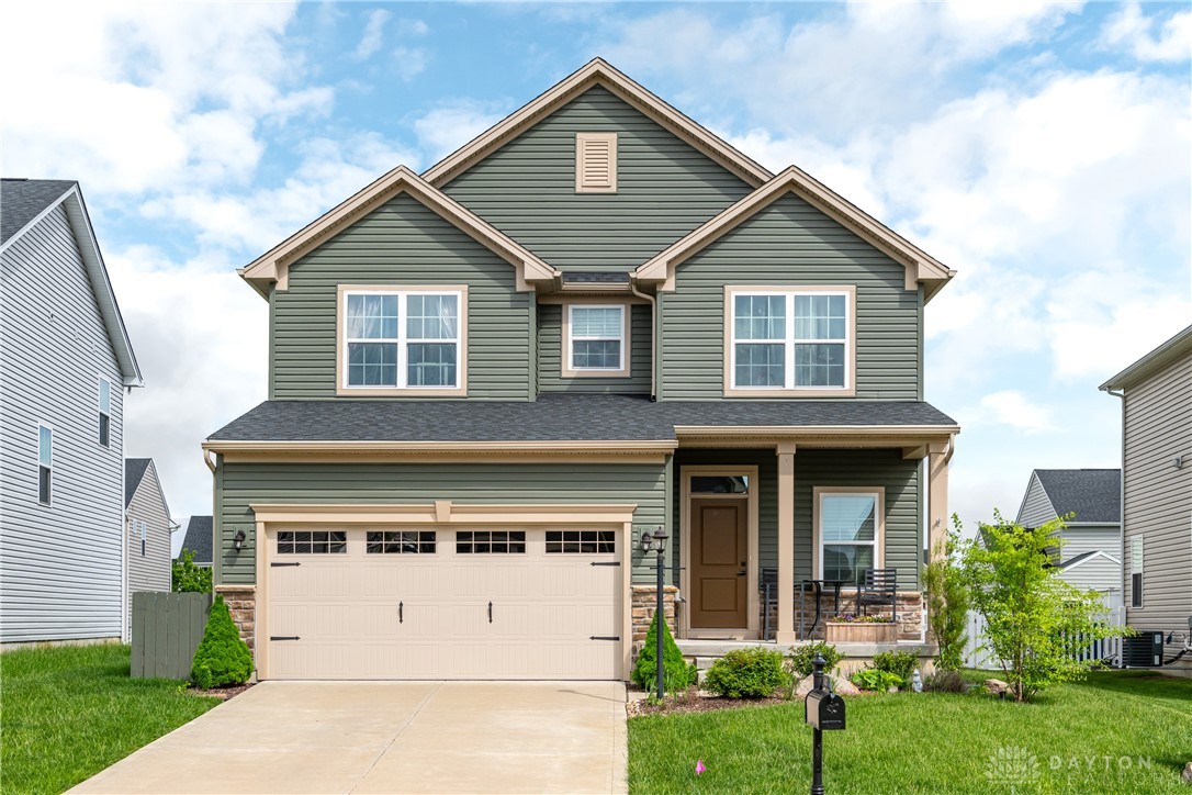 5121 Red Buckeye Drive, Tipp City, Ohio image 1