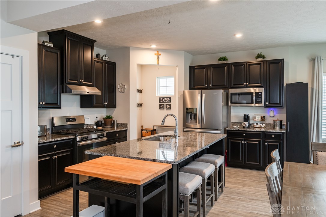 5121 Red Buckeye Drive, Tipp City, Ohio image 16