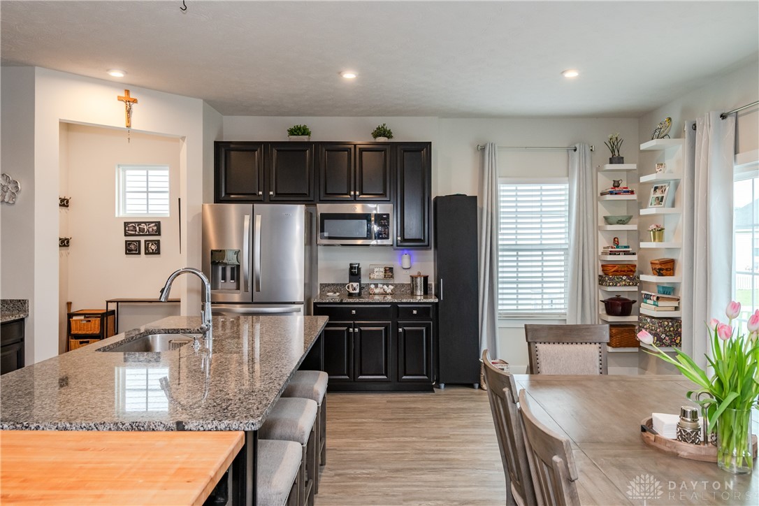 5121 Red Buckeye Drive, Tipp City, Ohio image 15