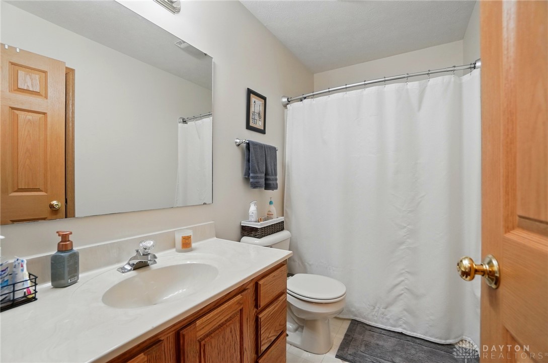 2610 New Castle Drive, Troy, Ohio image 31