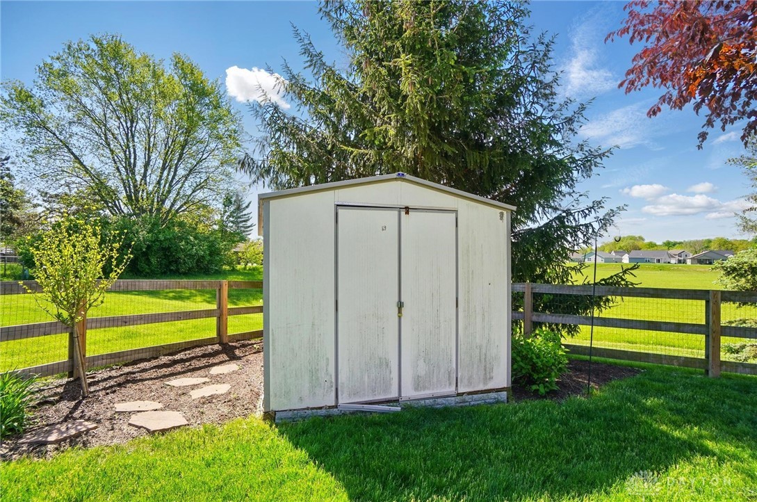 2610 New Castle Drive, Troy, Ohio image 43