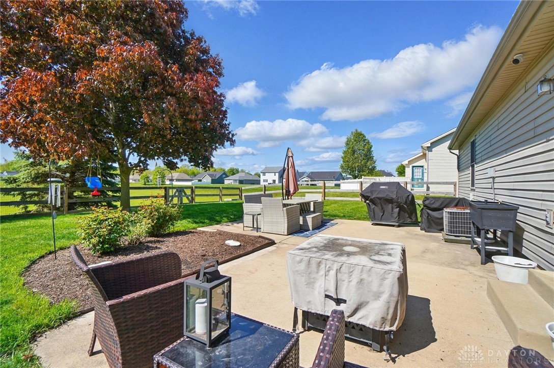 2610 New Castle Drive, Troy, Ohio image 37
