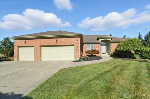 Photo of 9372 Parkside Drive, Centerville, OH 45458 (MLS # 952491)