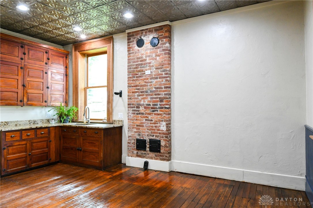 Springfield, Ohio 45504, United States, 4 Bedrooms Bedrooms, ,2 BathroomsBathrooms,Residential,Active,244437