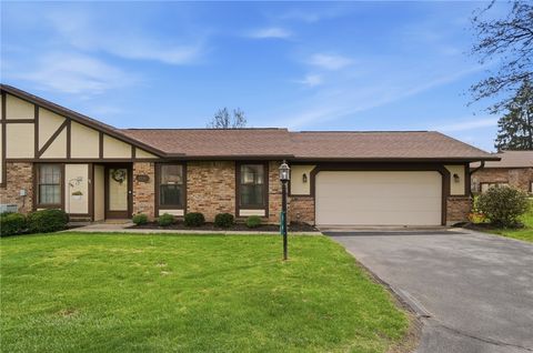 Photo of 34 Tamarack Trail, Springboro, OH 45066 (MLS # 956450)