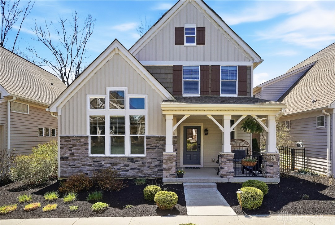 802 Monarch Court