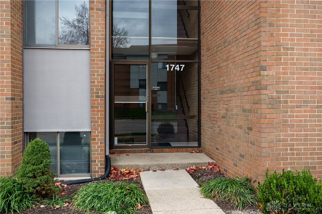 1747 Running Brook Trail #B, Dayton, Ohio image 3