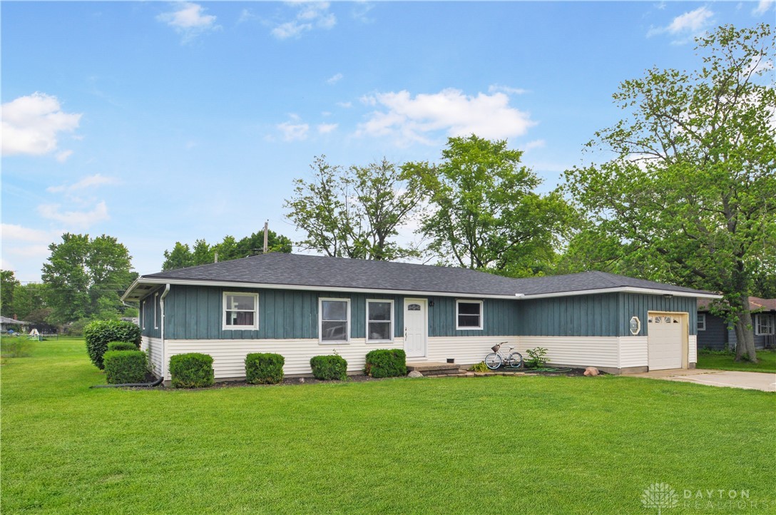212 E Elroy Ansonia Road, Ansonia, Ohio image 1
