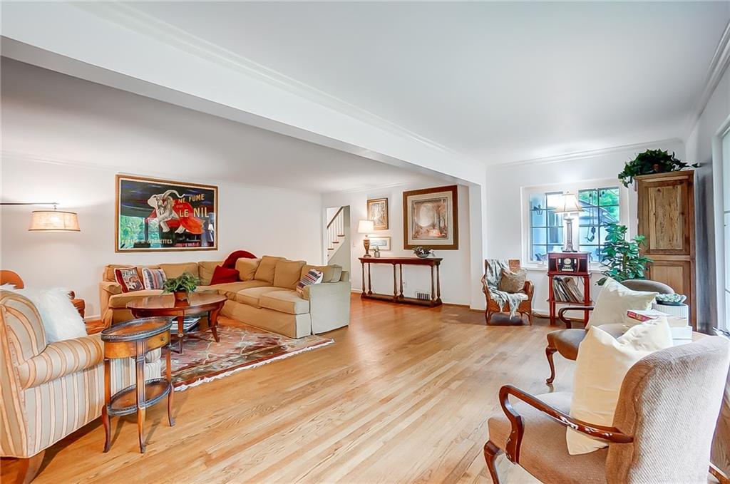 Oakwood, Ohio 45409, United States, 4 Bedrooms Bedrooms, ,4 BathroomsBathrooms,Residential,Active,56522