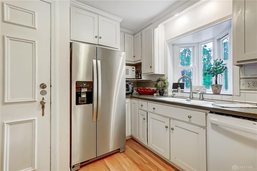 Oakwood, Ohio 45409, United States, 4 Bedrooms Bedrooms, ,4 BathroomsBathrooms,Residential,Active,56522