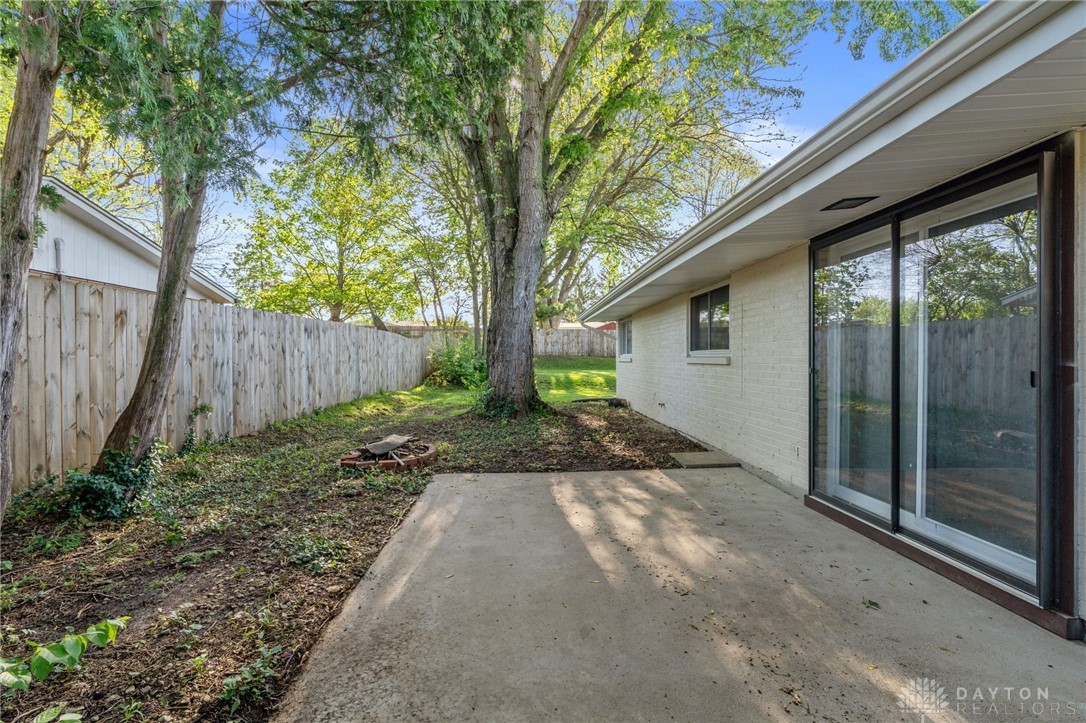 1340 Maplegrove Drive, Fairborn, Ohio image 31