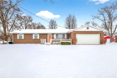 Photo of 401 Chamberlain Road, Carlisle, OH 45005 (MLS # 949417)