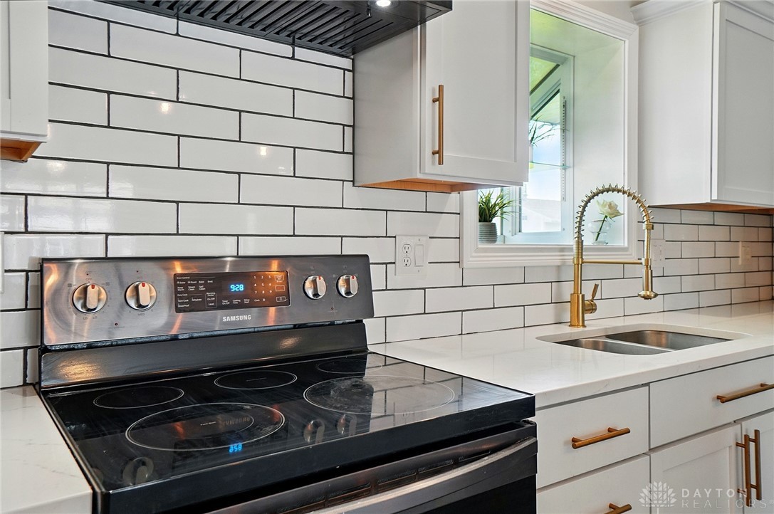 1425 Farnham Road, Troy, Ohio image 11