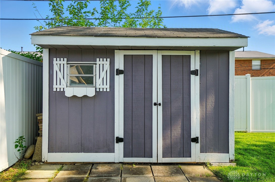 1425 Farnham Road, Troy, Ohio image 44