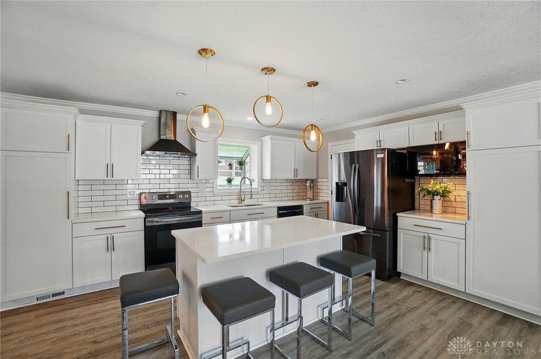 1425 Farnham Road, Troy, Ohio image 10
