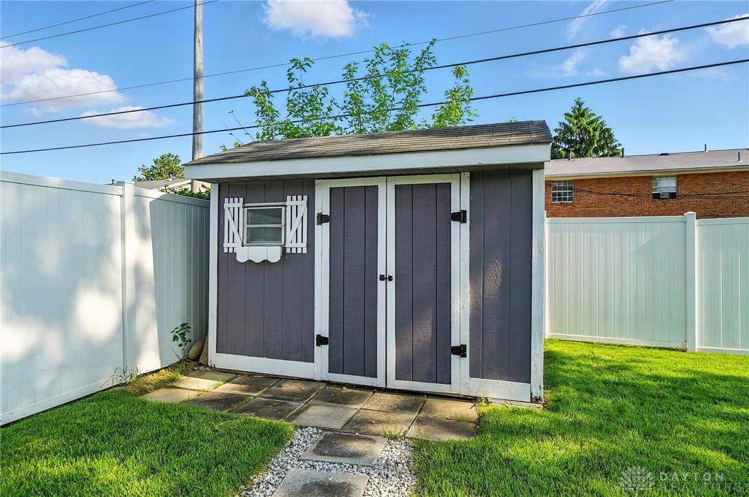 1425 Farnham Road, Troy, Ohio image 45