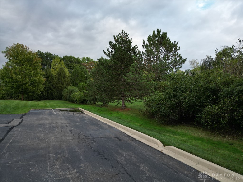 2680 Cedarbrook Way, Beavercreek, Ohio image 40