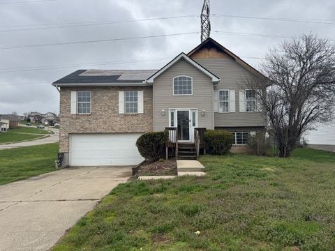 Homes For Sale - 712 W Aberdeen Drive<br/> Trenton, OH 45067