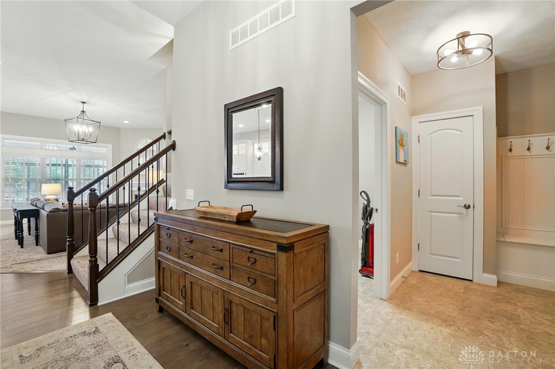 2037 Lariat Court, Dayton, Ohio image 8