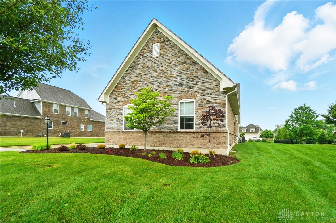 2037 Lariat Court, Dayton, Ohio image 4