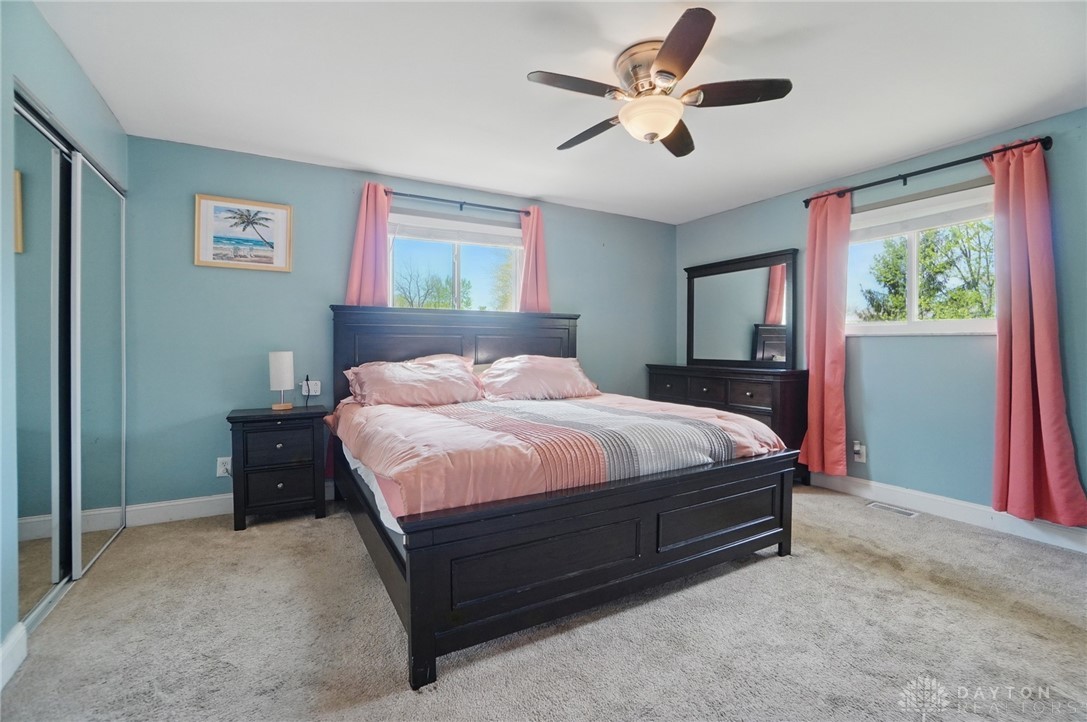 2111 Granada Drive, Beavercreek, Ohio image 11
