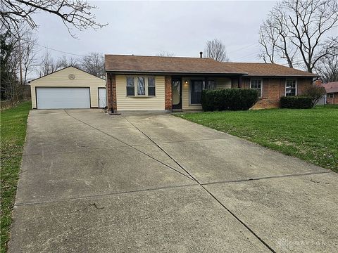 Homes For Sale - 2187 Tampico Trail<br/> Bellbrook, OH 45305