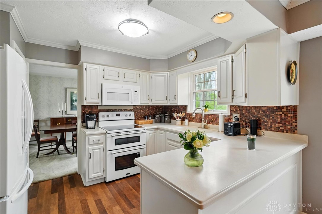 7657 Winding Way North, Tipp City, Ohio image 29